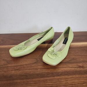 Etienne Aigner Lime Green Pumps Heels Womens 8.5 M Gardener Leather Stacked Heel
